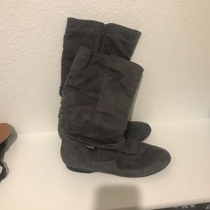 Mid-calf faux suede boots